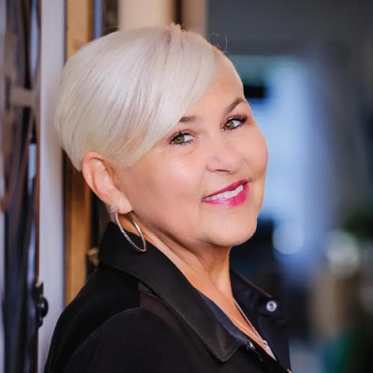 Cynthia McClure's Profile Picture